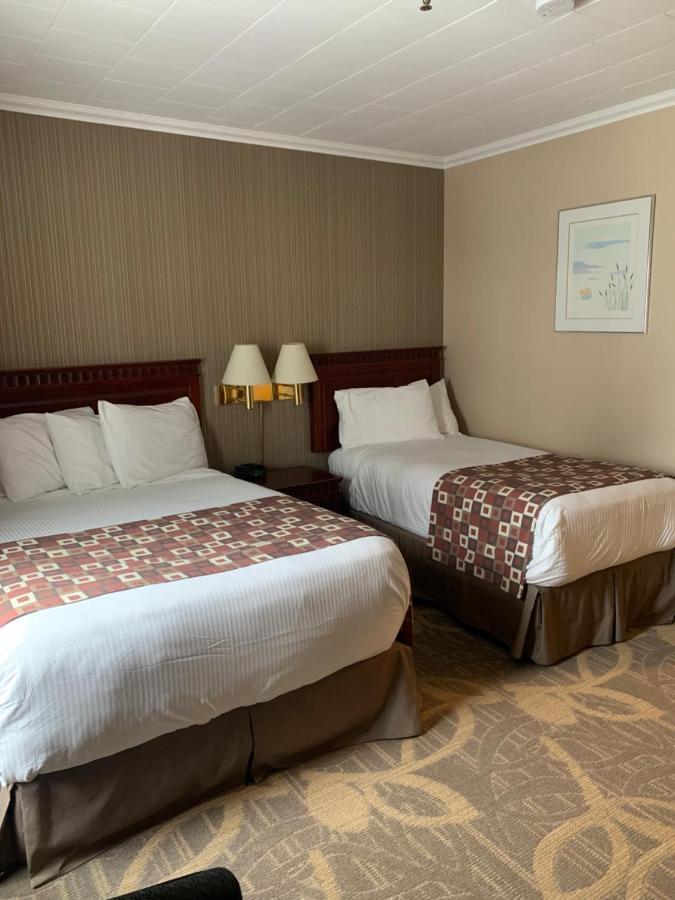 Albatross Hotel Гандер Екстериор снимка